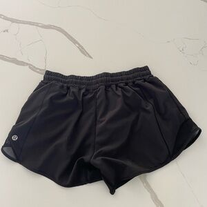 Lulu lemon hotty hot running short